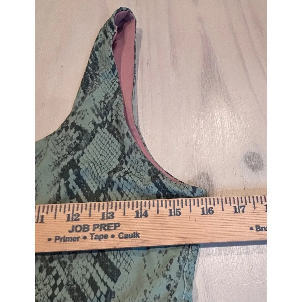 Fabletics Reversible Sports Bra Green Snakeskin Mauve Pink L Yoga Athleisure